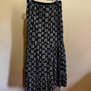 Persaman New York Black and White Skirt, Size 12 EUC